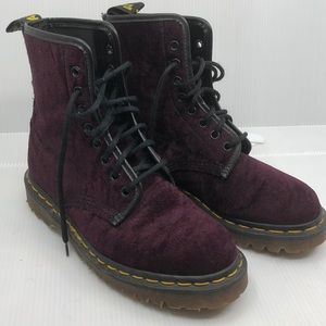 Dr Martens size 5US 3UK purple velvet boots